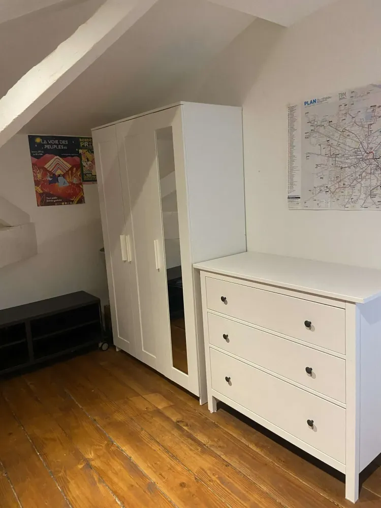 chambre-avec-bureau-colocation-bordeaux-centre.jpg