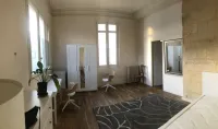 chambre-avec-mur-en-pierre-bordeaux-centre.jpg