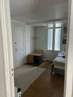 chambre-avec-rangements-coloc-bordeaux-centre.jpg