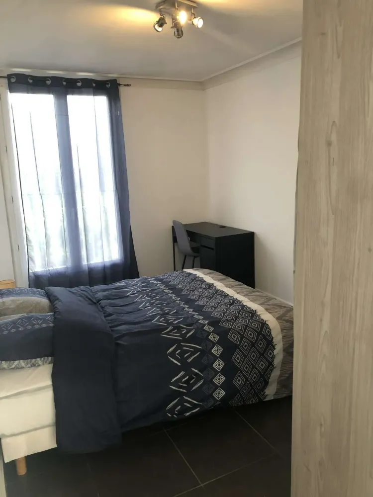 colocation-bordeaux-sud-chambre-avec-rangements.jpg
