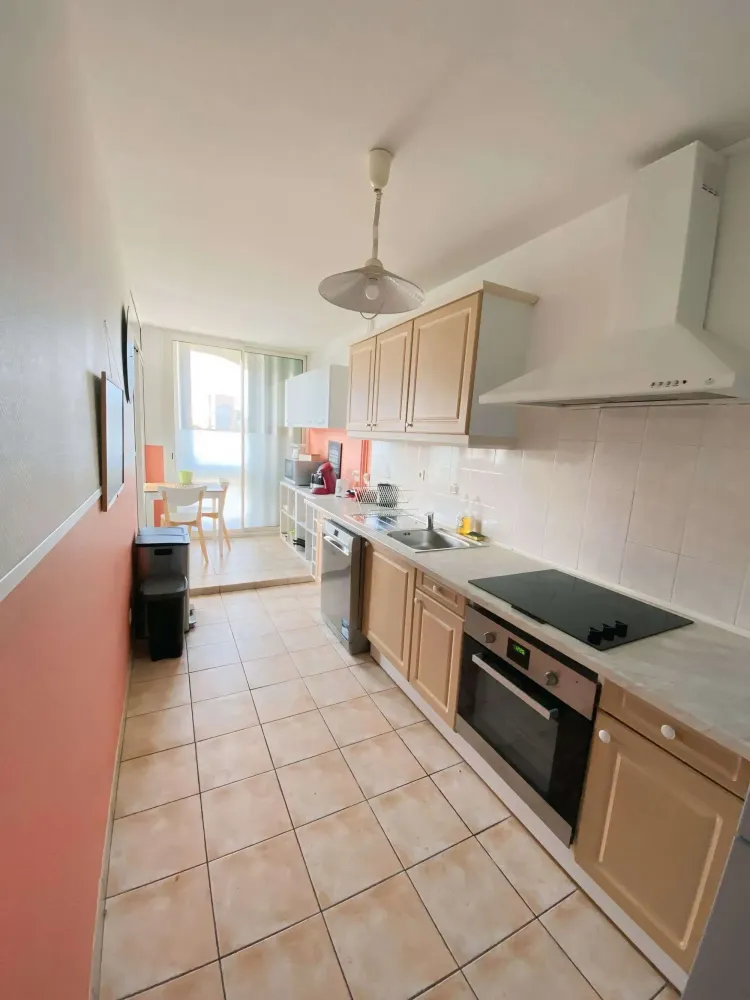 cuisine-partagee-fonctionnelle-coloc-bordeaux-sud.jpg