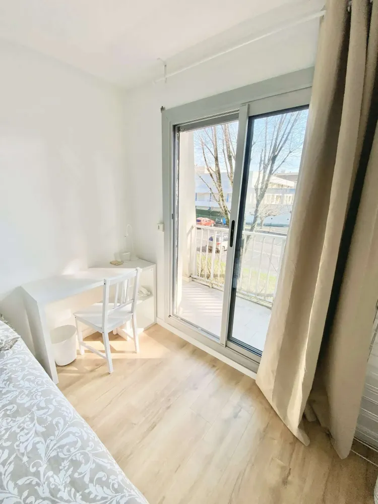 r1-bureau-chambre-colocation-bordeaux-sud.jpg