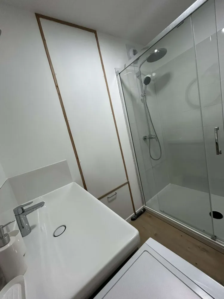 m1-salle-de-bain-avec-douche-colocation-bordeaux-nord.jpg