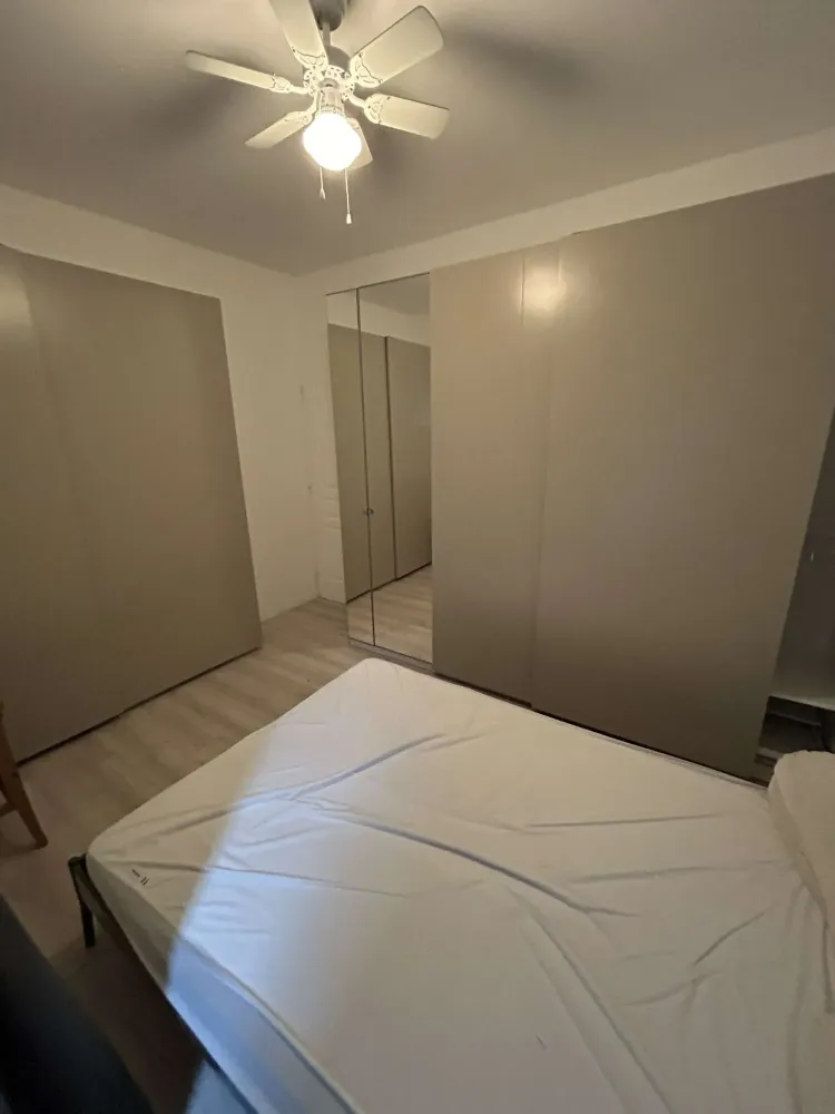 ec1-chambre-avec-bureau-colocation.jpg