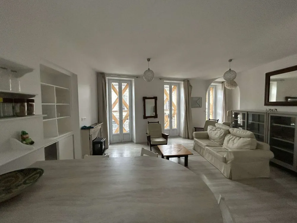 REF : EC1
