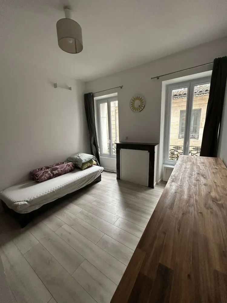ec1-salon-lumineux-bordeaux-centre.jpg